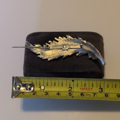 Vintage Mid Century Brushed Silver Tone Feather Brooch Plume Leaf Pin Unmarked