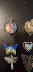 Vintage 7 PIECES Butterfly Lot. Signed Monet and Unsigned PIECES GOLD-TONE METAL