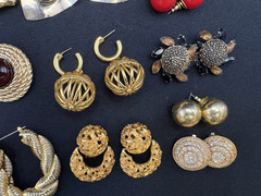 Fun Vintage 90’s Earrings Lot of 19 Chunky Big Gold Tone Earrings Hoops Mix Lot