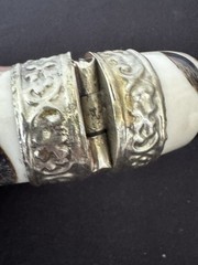 Vintage Boho Chunky Bovine Bone & Horn Hinged Bangle Bracelets – Set of 2