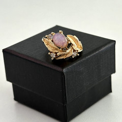 Vintage Avon Faux Fire Opal Rhinestone Leaves Gold Tone Adjustable Ladies Ring