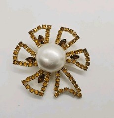Flower Brooch Brown Crystal Faux Pearl Center Gold tone Large 2.5 in