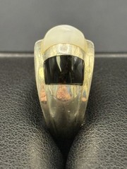 Vintage Sterling Silver Mother Pearl Onyx Dome Ring 6 Grams Size 7.5 D7