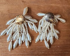 Vtg Glamorous Cha Cha Statement Burst Earrings Faux Pearl Cluster Fringe Clip On