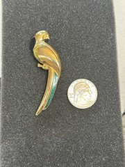 Vintage 80s Liz Claiborne Gold Tone Parrot Bird & Monet Butterfly Brooch Lot 2