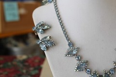 Weiss Vintage Icy Blue Carnival Glass Design Necklace, Earrings & Bracelet Set