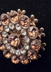 Vintage Rhinstone Brooch Round Gold Tone Amber & Clear Cystal Doomed Pin 1950’s