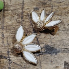 Vintage Trifari & Hong Kong Clip On Earrings Beads Cluster Jewelry Retro