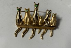 Green Eyed Cats Brooch Pin with Dangling Cat Tails