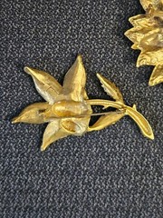 5 Vintage Floral Brooches Gold-Tone, Two Signed, One AAi