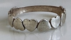 Vintage 90s Hearts Band Ring Dainty 925 Sterlling Silver Size 8 3/4