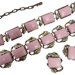 Vintage Pink Thermoset Jewelry Set Gold Tone Leaves Necklace Bracelet Earrings
