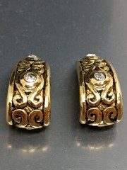 Vintage Gold Tone Swirl Pattern Earrings Wearable Art Fashion Unique Classy