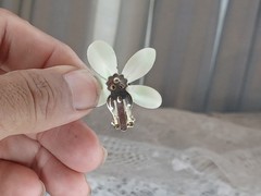 Vtg 1950’s Enameled Flower Brooch, Green and White Enameled & EarRings