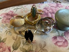 VTG AVON Ring Lot + 1 SARAH COV Signed Costume Jewelry 70’s
