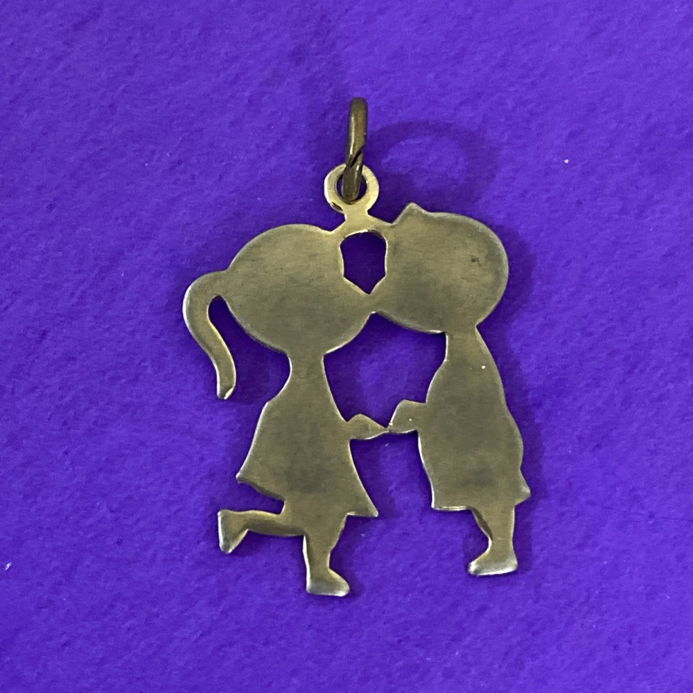 Vintage Charm Necklace Pendant Kissing Couple First Kiss Charm Silver Tone Metal