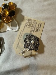 Lot of (7) Vintage Brooches Various Designs/Styles/Shapes/Colors Fashion Jewelry