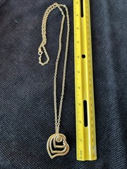 Avon Triple Heart Pendant Gold Tone 30″ Chain Necklace Graduated Open Hearts
