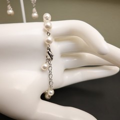 Art Deco jewelry set earrings bracelet necklace ivory faux pearls clear crystals