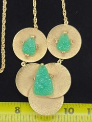 Vtg Faux Jade Glass Gold Tone Textured Disc Runway Necklace About 30″ No Clasp