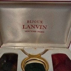Vintage Lanvin Bijoux Lucite Interchangeable Pendant Necklace in Original Box