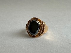 Large 18k Yellow Gold Onyx Old Persian Ring Size: 9.5, 10 grams