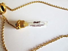 VTG COPAREL ME COLOGNE IN A FLACON PENDENT NECKLACE 29″ CHAIN BLUE STONE ON TOP