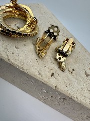 VTG Gold-Tone OMBRÉ Rhinestone Swirl Brooch and Clip-On Earrings Set.