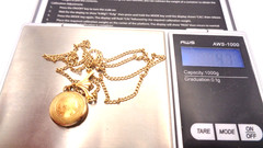 Vintage Gold-Filled Round Photo Locket & Chain Necklace