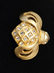 Swarovski Crystal Bee Brooch Gold Tone Rhinestone Insect Pin Signed Vintage