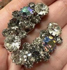 VTG Karu Rhinestone Purple Clear Demi Pasture Set Clip On Earrings Brooch Pin