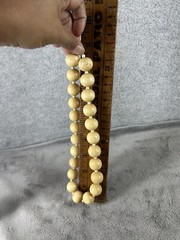 VINTAGE HAND STRUNG BEIGE BEAD NECKLACE