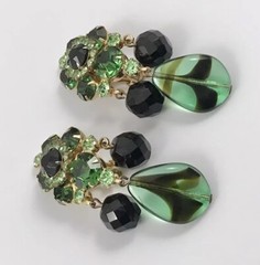 Rare Juliana D&E Green & Black Glass Dangle Clip Earring Book Piece. #1486