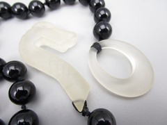 ELEGANT 21″ ONYX 10MM BEAD & FROSTED GLASS DRAGON HOOK NECKLACE