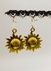 Whimsical Sunface Earrings Gold Tone Dangle 1.25 in