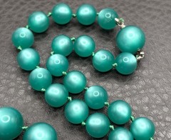Vintage Moonglow Teal Green Lucite Graduated Bead Necklace Choker 17”
