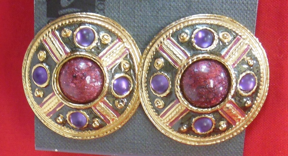 NOS Casual Corner Round Gold-tone Purple & Pink Black Enamel Clip On Earrings