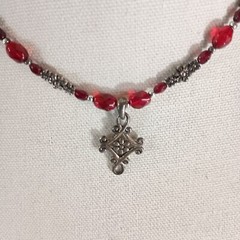 Cookie Lee Red Faceted Glass Silver Tone Daisy Beads Pendent Necklace 9 1/2″ NWT