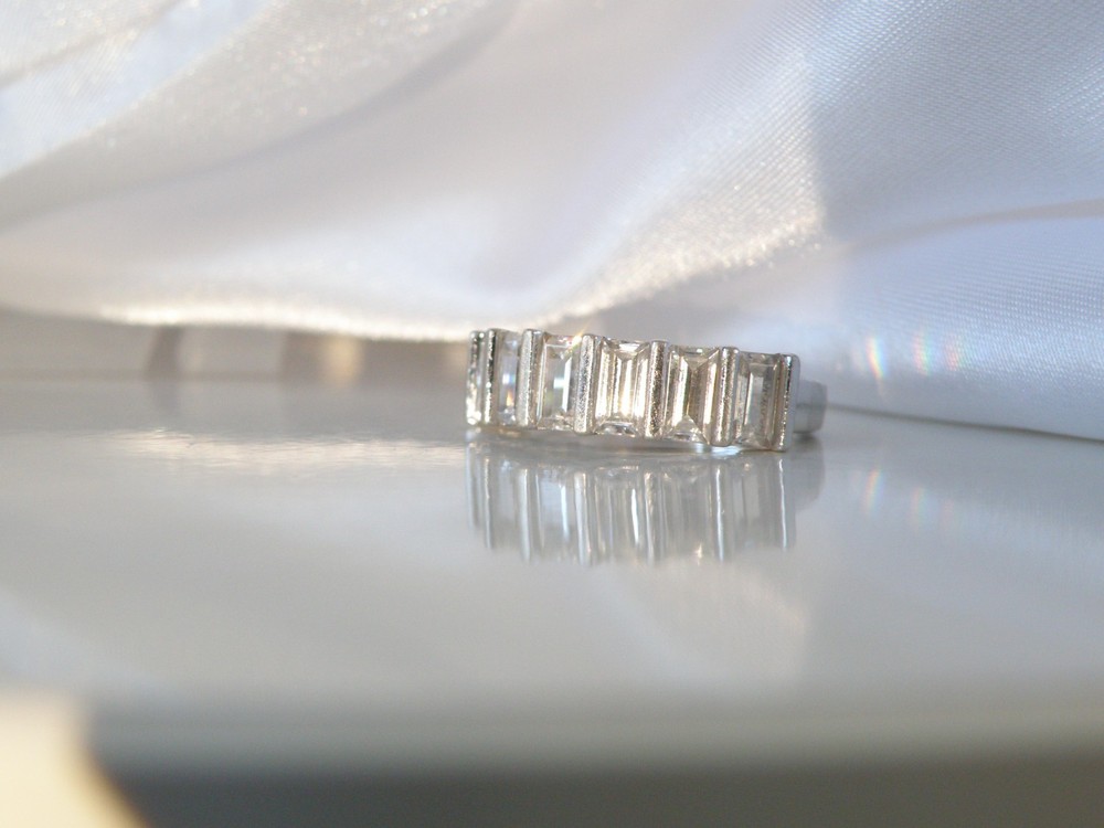 Sterling Silver 925 1.5ct Baguette CZ DQ Pinky Band Ring Size 6