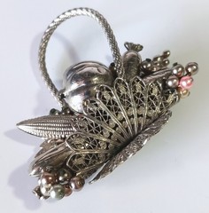 Unusual Ornate Silver-tone Vintage Harvest Veggie & Fruit Basket Brooch
