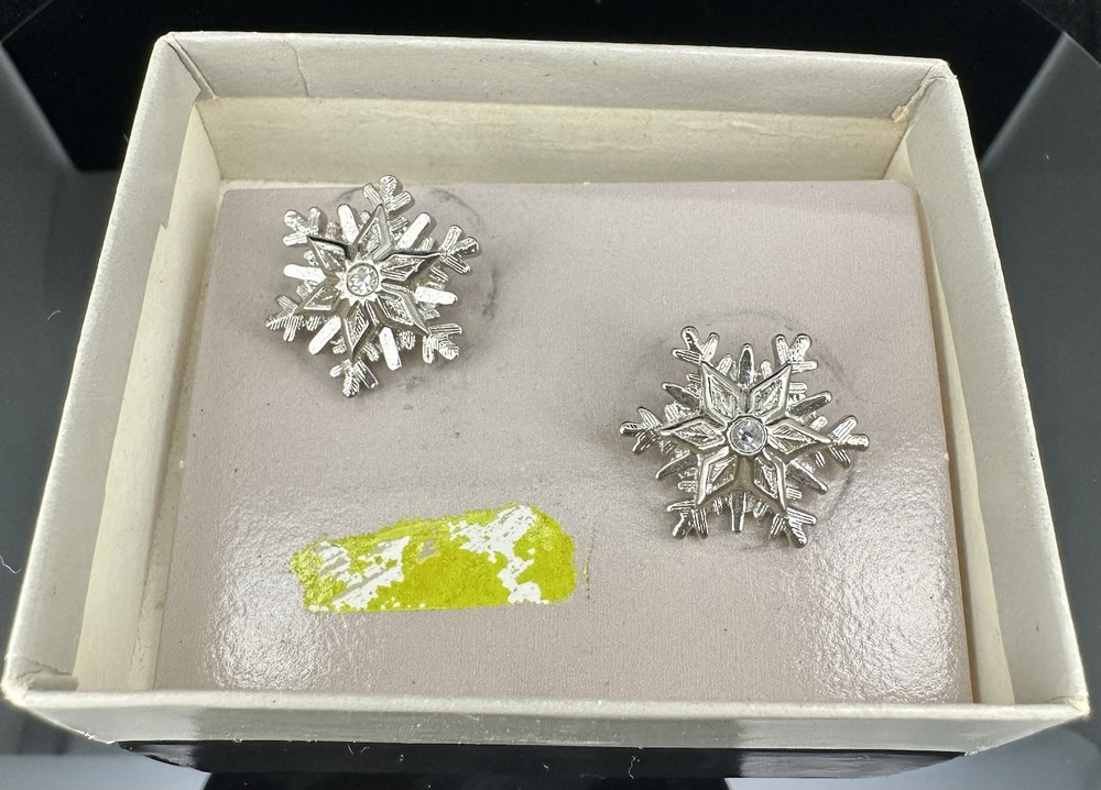 Avon Silver Tone Snowflake Clip-on Earrings With Faux Diamond Vintage