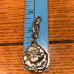 Vintage Rose Pendant / key chain Jewelry slide open double sided