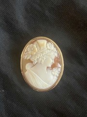 3 Piece Cameo set 2 Way pendant And Necklace 14K /Earrings 14K/sizes 7 14K Ring