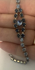 VTG Light Blue & Sapphire Color Crystal Prong Set Rhinestone Bracelet -Formal 7″