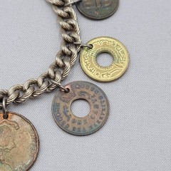 Vintage World Coin Charm Chain Bracelet Womens 6.5 In Travel Jewelry