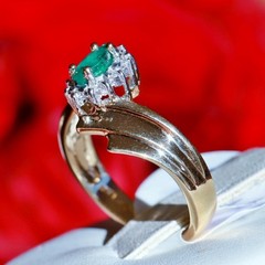14k yellow gold 0.20ct natural diamond size 6 ring emerald vintage treated 3.00g