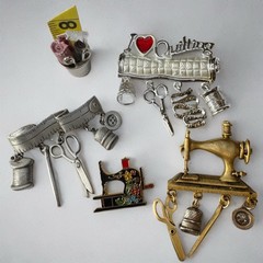 Vintage Sewing Machine Brooch Lot JJ AJC Clotilde Quilting Scissors Thimble 6Pcs