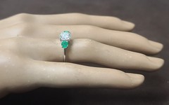 14K White Gold Engagement Ring 1.62CT.Natural Round Cut Diamond Green Emerald