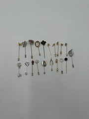 Set Of 20 assorted antique and vintage stick pins