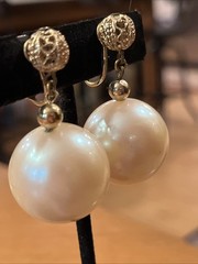 Vintage Napier Huge Pearl Cabochon Filigree Gold Dangle Drop Clip On Earrings